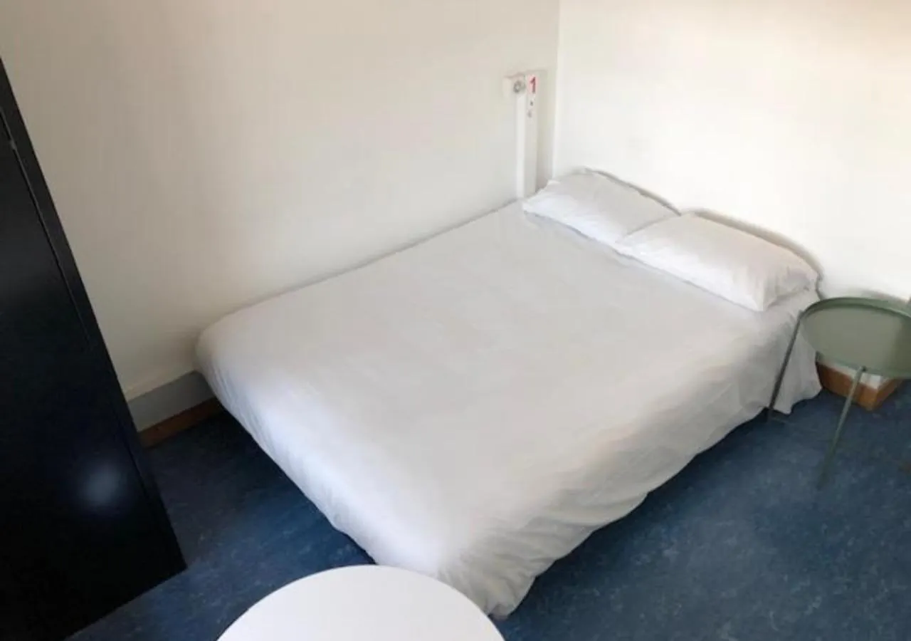 Auberge De Jeunesse Hi Paris Yves Robert Hostel