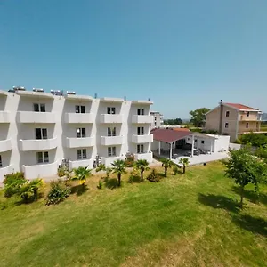**** Hotel Village Albania