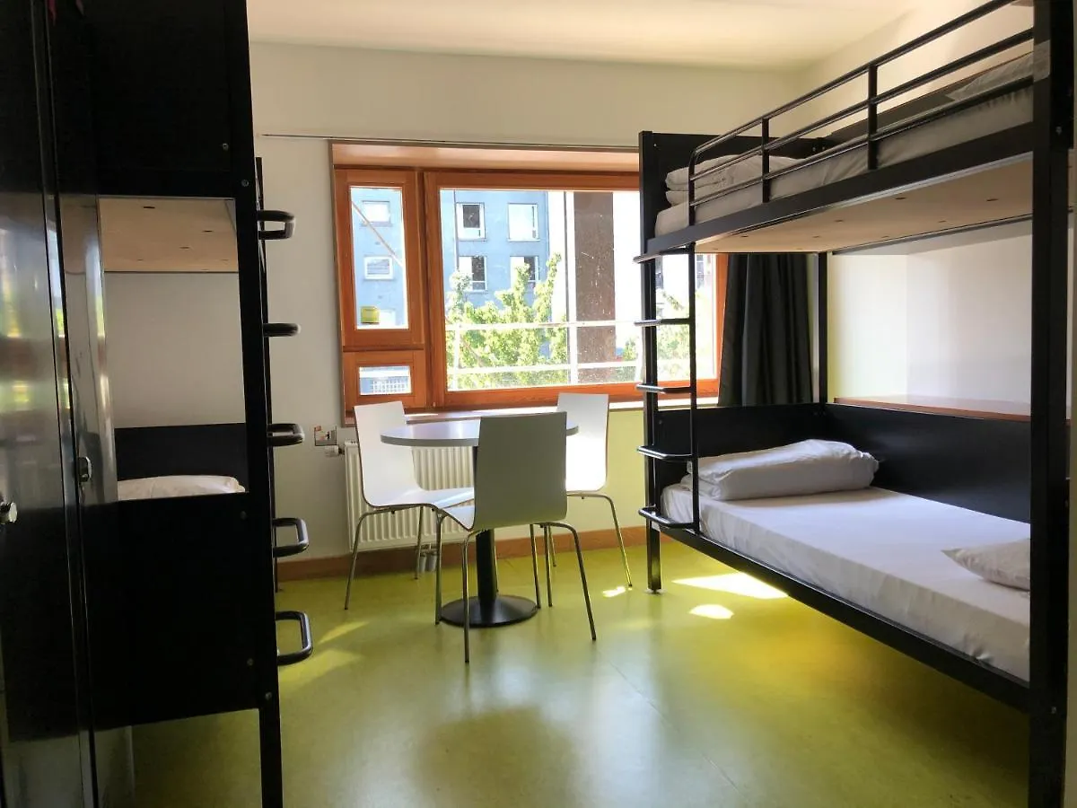 Hostel Auberge De Jeunesse Hi Paris Yves Robert France
