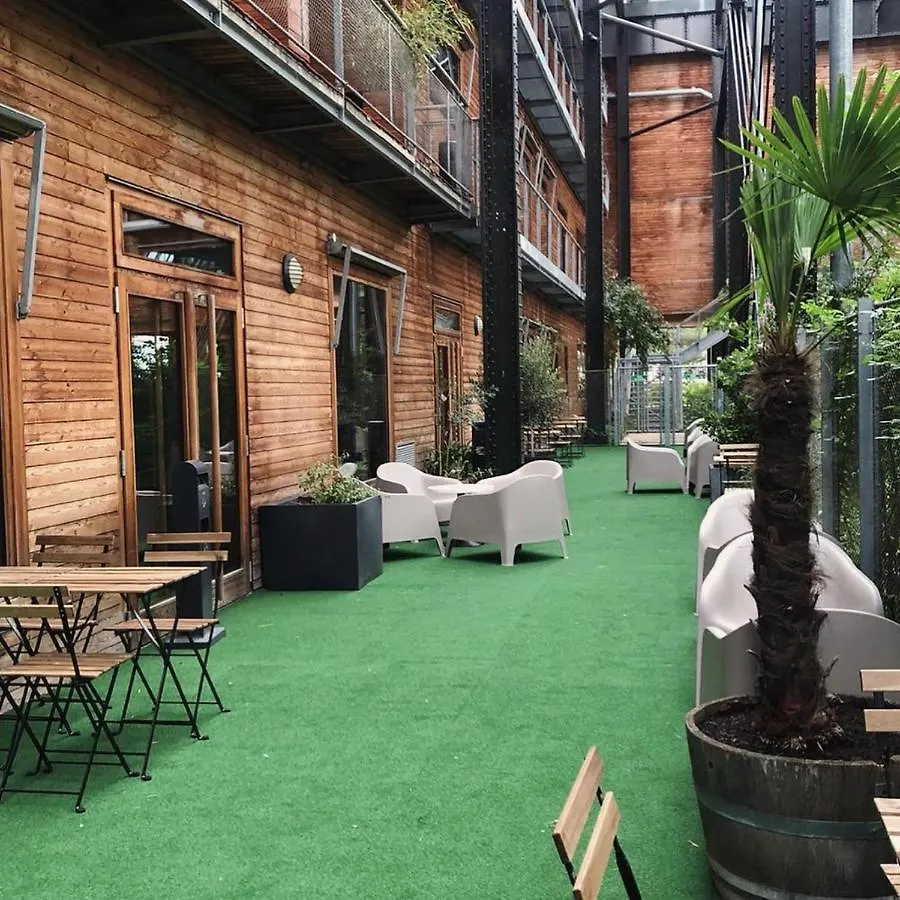 Auberge De Jeunesse Hi Paris Yves Robert France