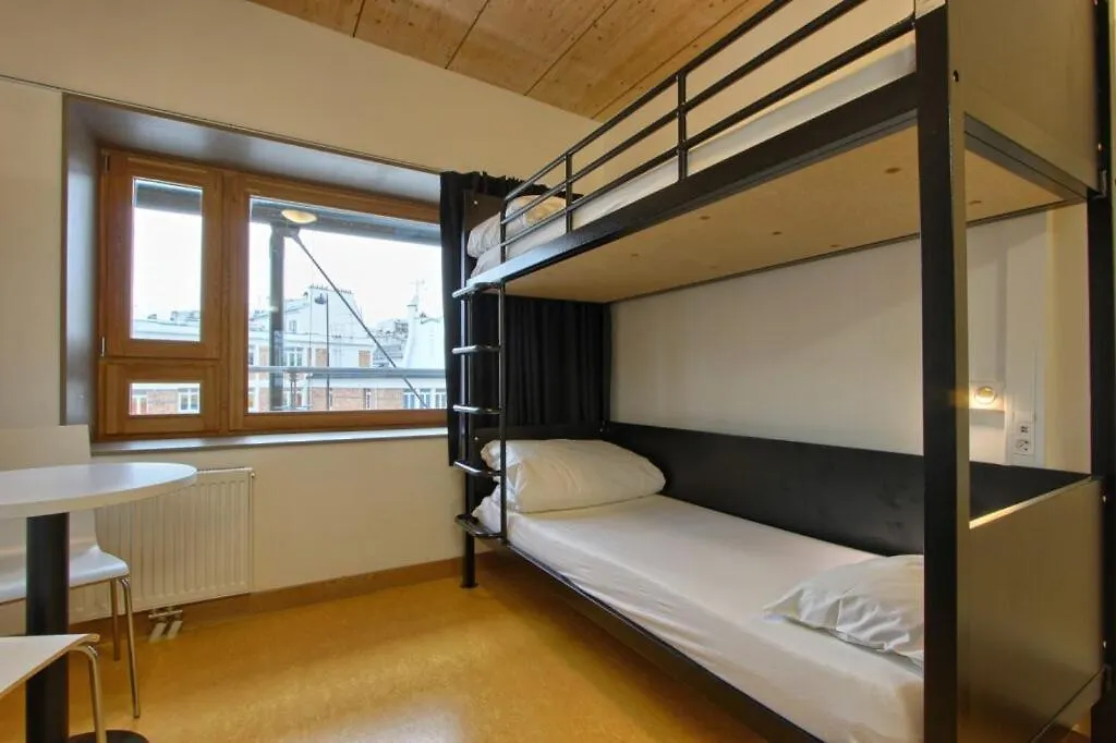 Auberge De Jeunesse Hi Paris Yves Robert France