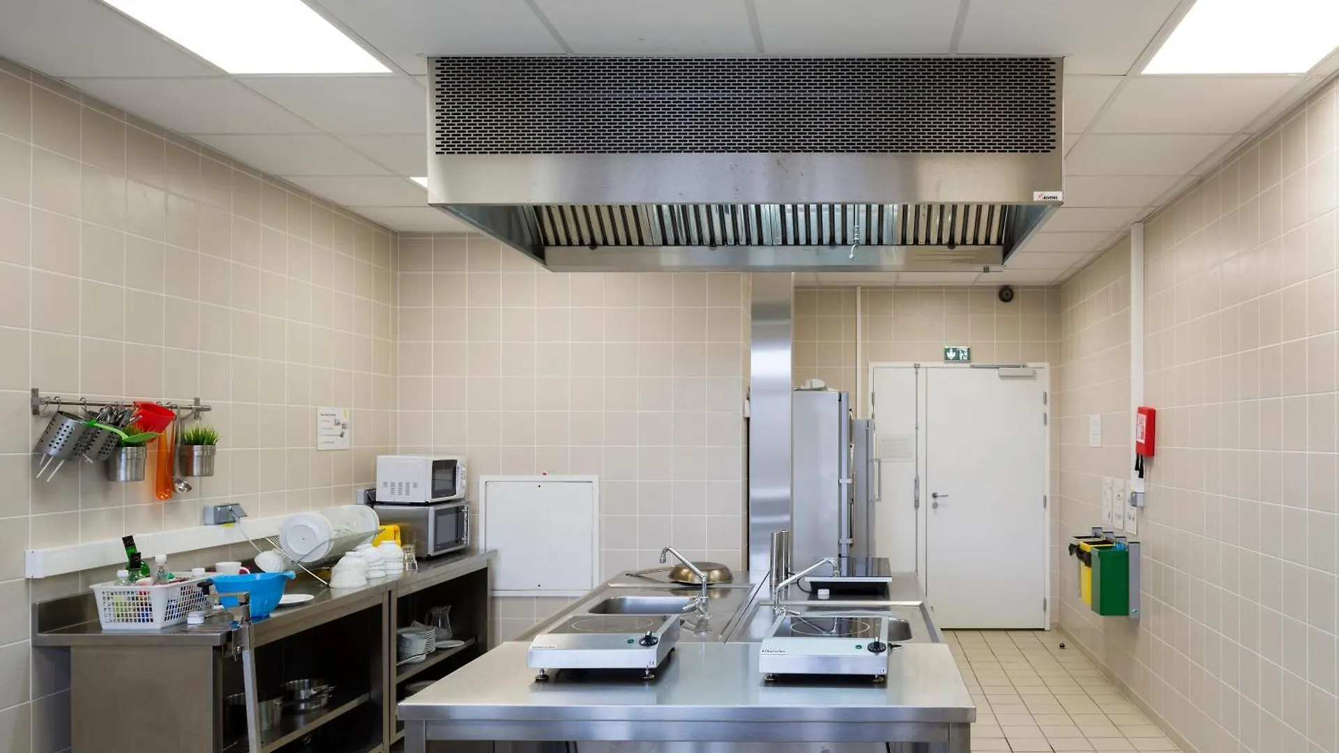 Auberge De Jeunesse Hi Paris Yves Robert אכסניה